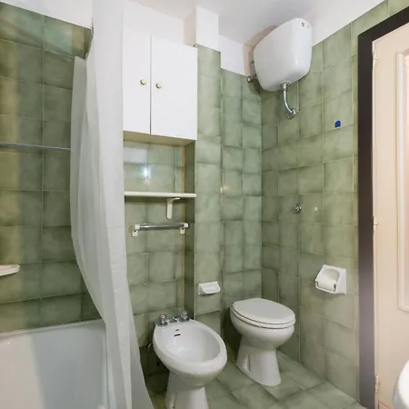 633 - Casa Indipendente Nel Centro Storico Di - Gratis Al White Club Fino Al 14-9 Esclusi Sab-dom *
