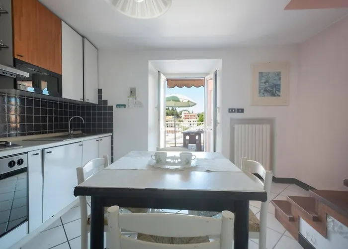 633 - Casa Indipendente Nel Centro Storico Di * Numana