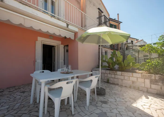 633 - Casa Indipendente Nel Centro Storico Di *